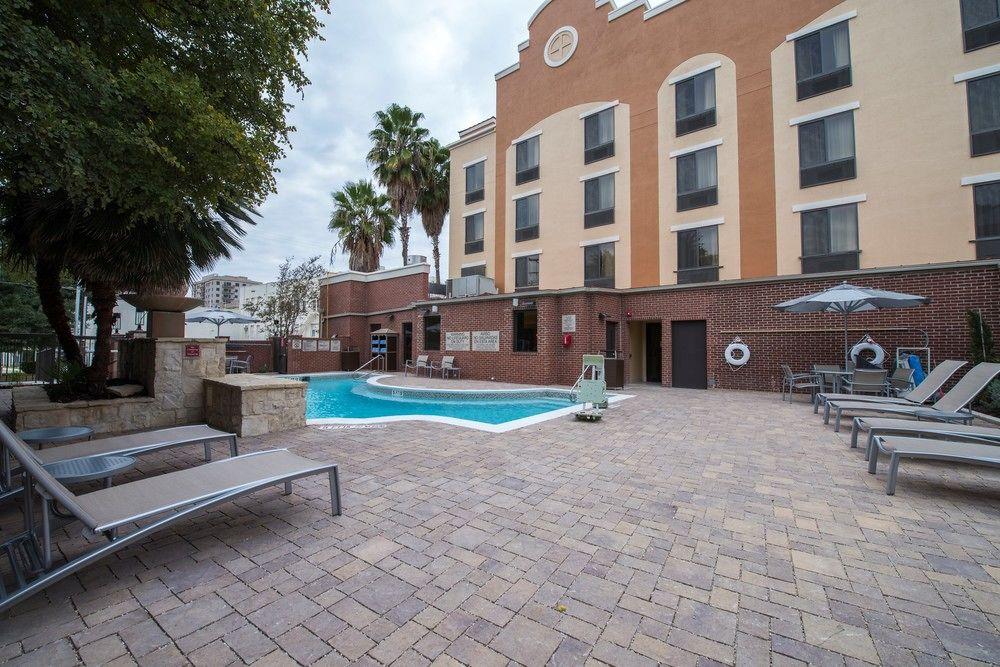 Springhill Suites By Marriott San Antonio Downtown-Riverwalk Area Exterior foto